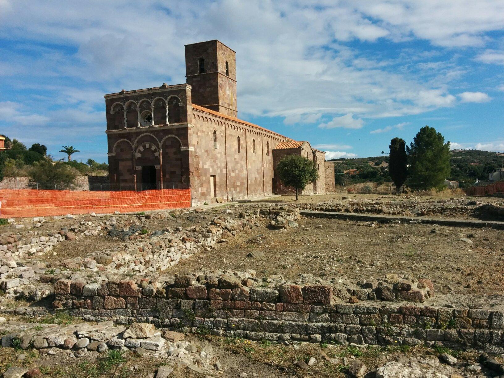 Muraglia e Villaggio Nuragico di Monte Elias