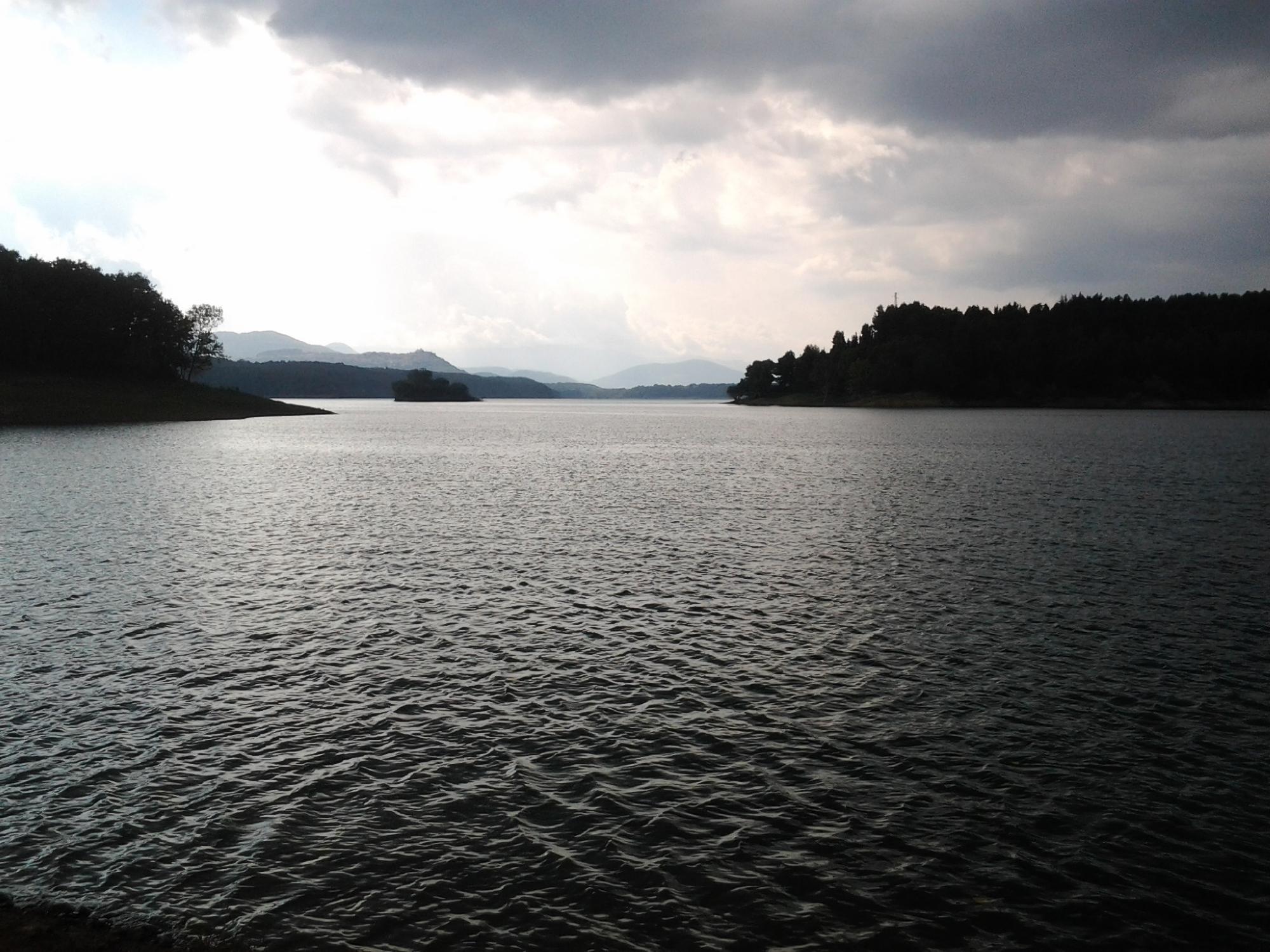 Lago di Pietra del Pertusillo