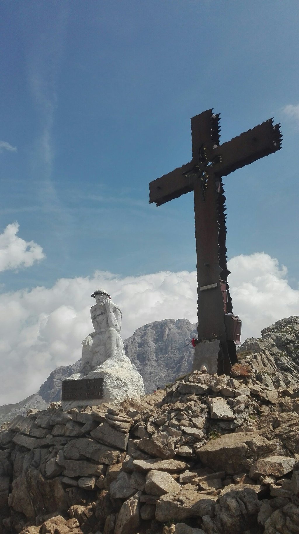 Statua del Cristo Pensante