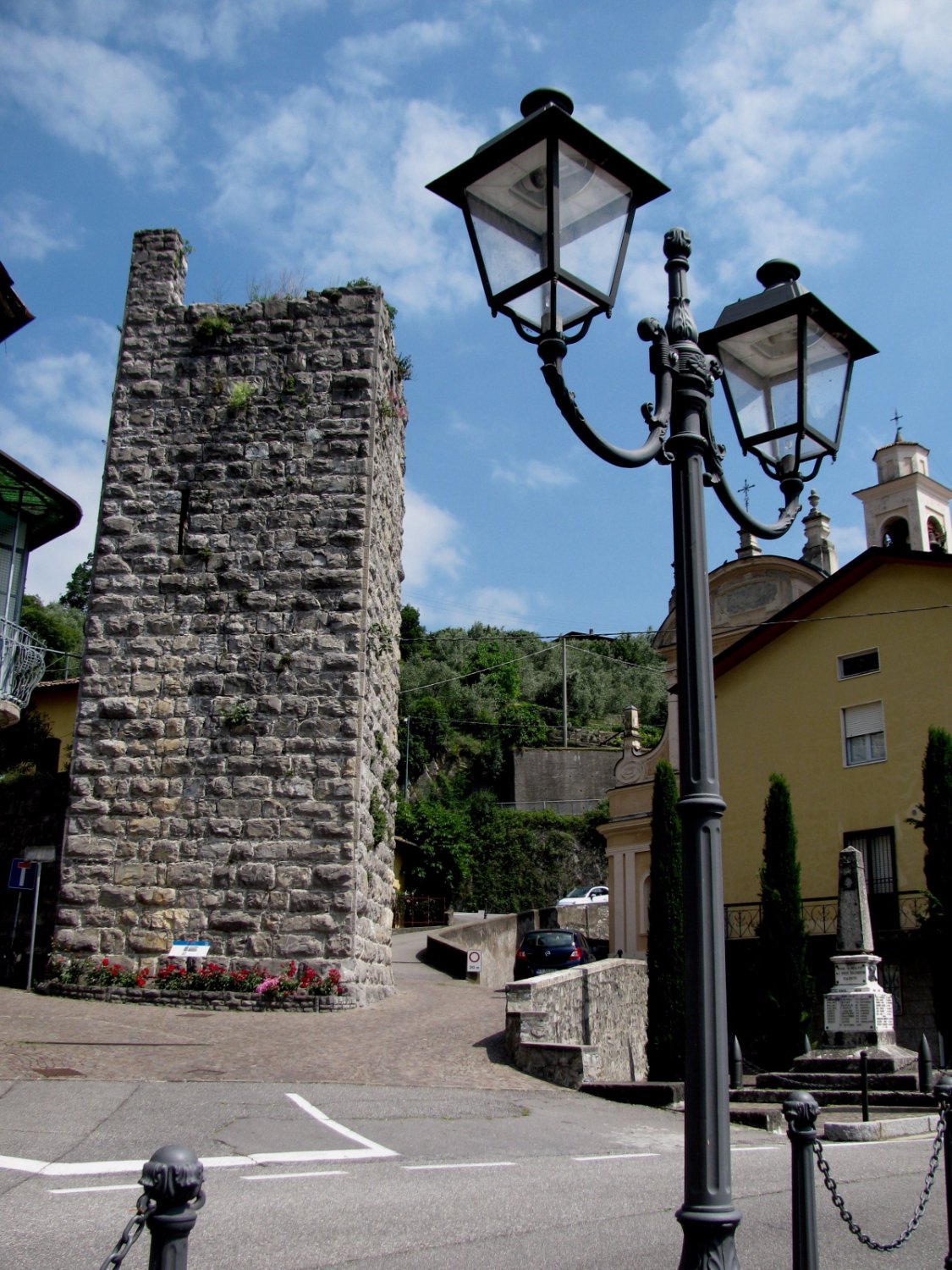 Torri di Riva di Solto