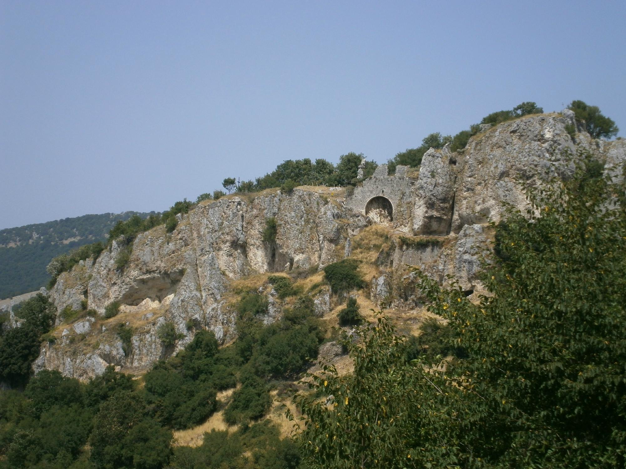 Ruderi di Camerata Vecchia