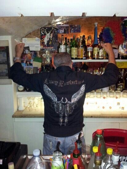 Dionisio American pub