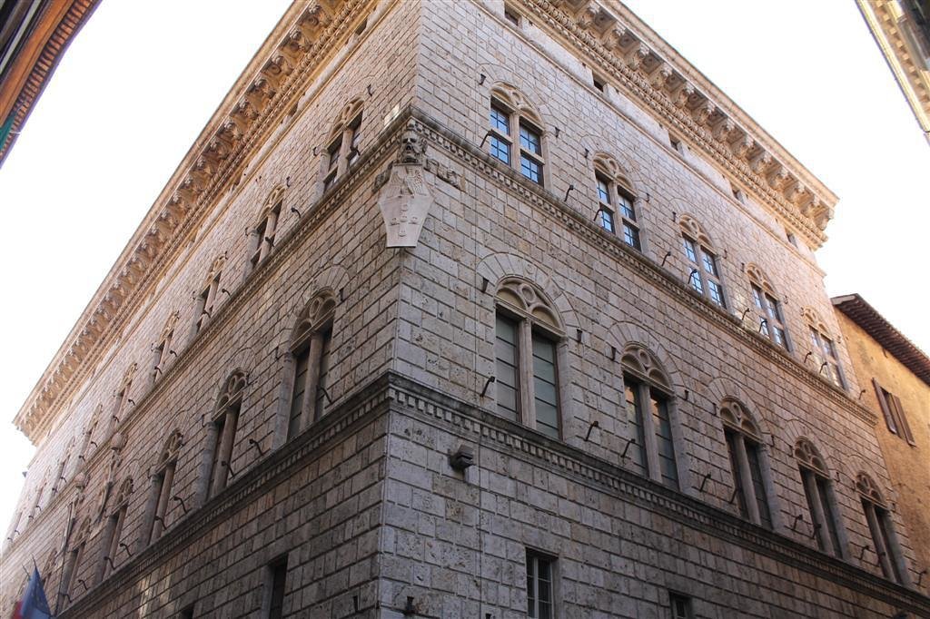 Palazzo Piccolomini