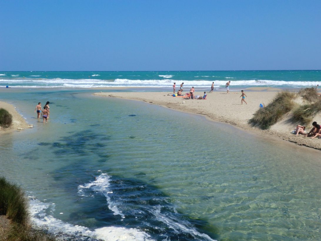 Spiaggia Torre Specchia Ruggeri