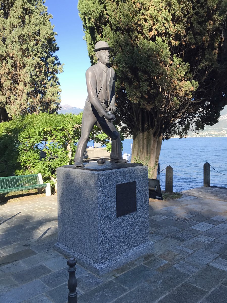 monumento a Konrad Adenauer - Griante