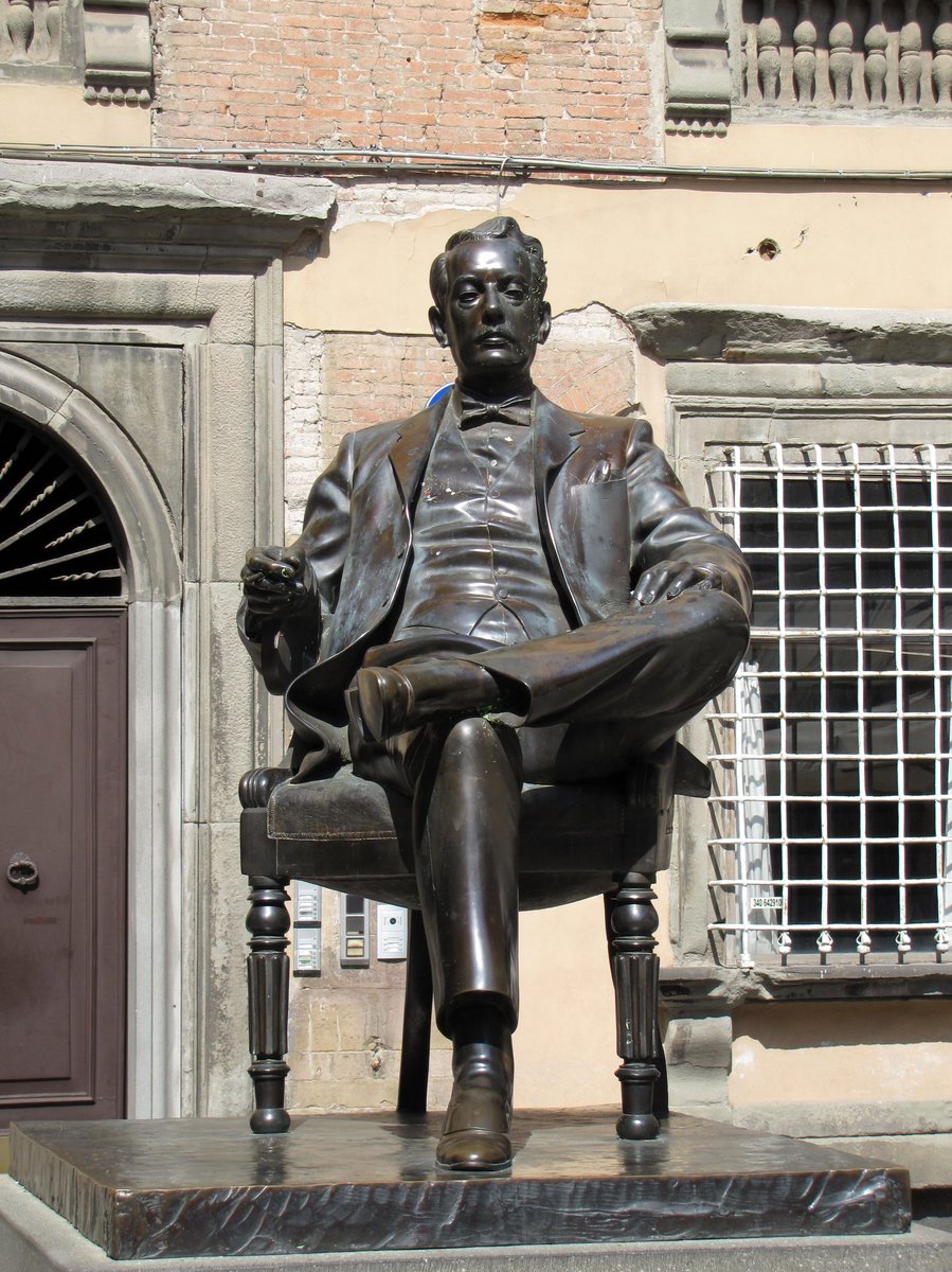 monumento a Giacomo Puccini