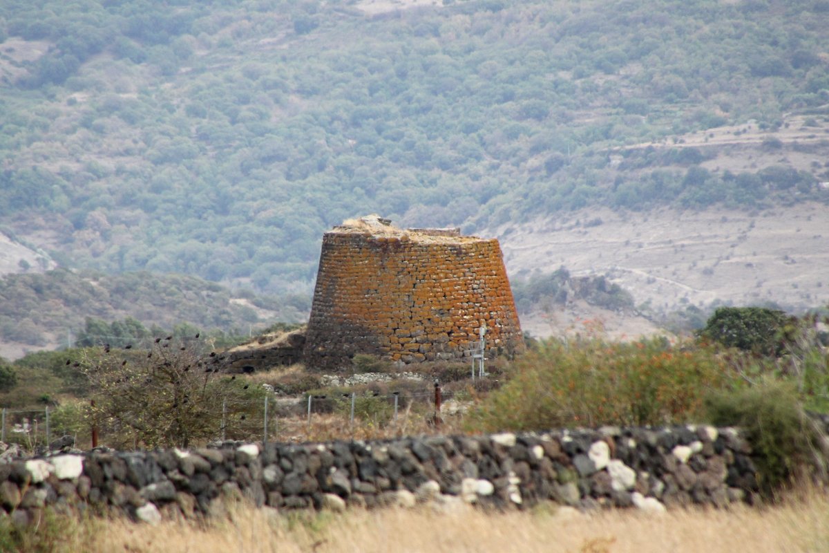 Nuraghe Oes - Giave