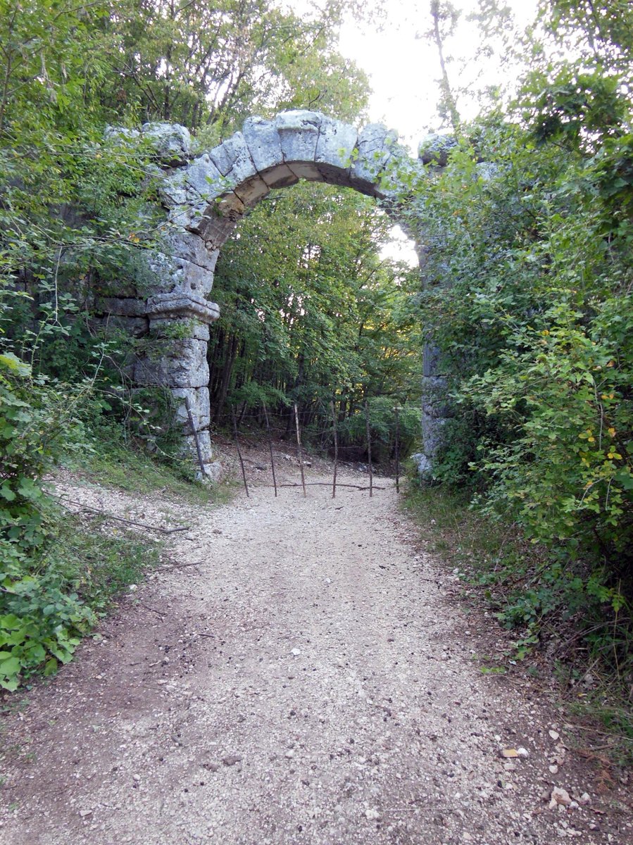 Arco di Trevi - Guarcino