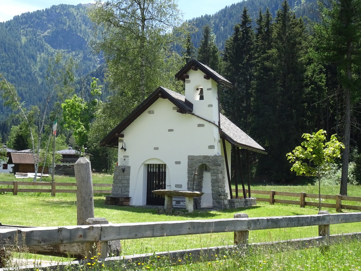 chiesa della Madonna Regina della Pace - Pellizzano