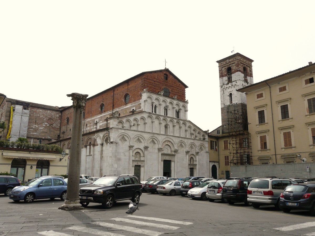 Piazza Santa Maria Forisportam