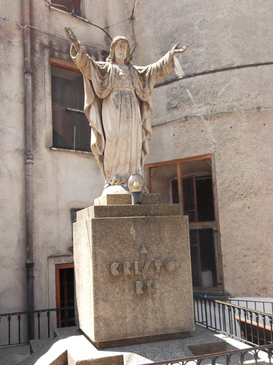 Monumento di Cristo Re - Lago