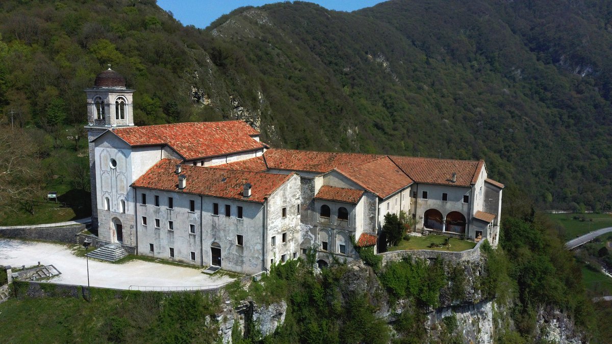basilica santuario dei Santi Vittore e Corona