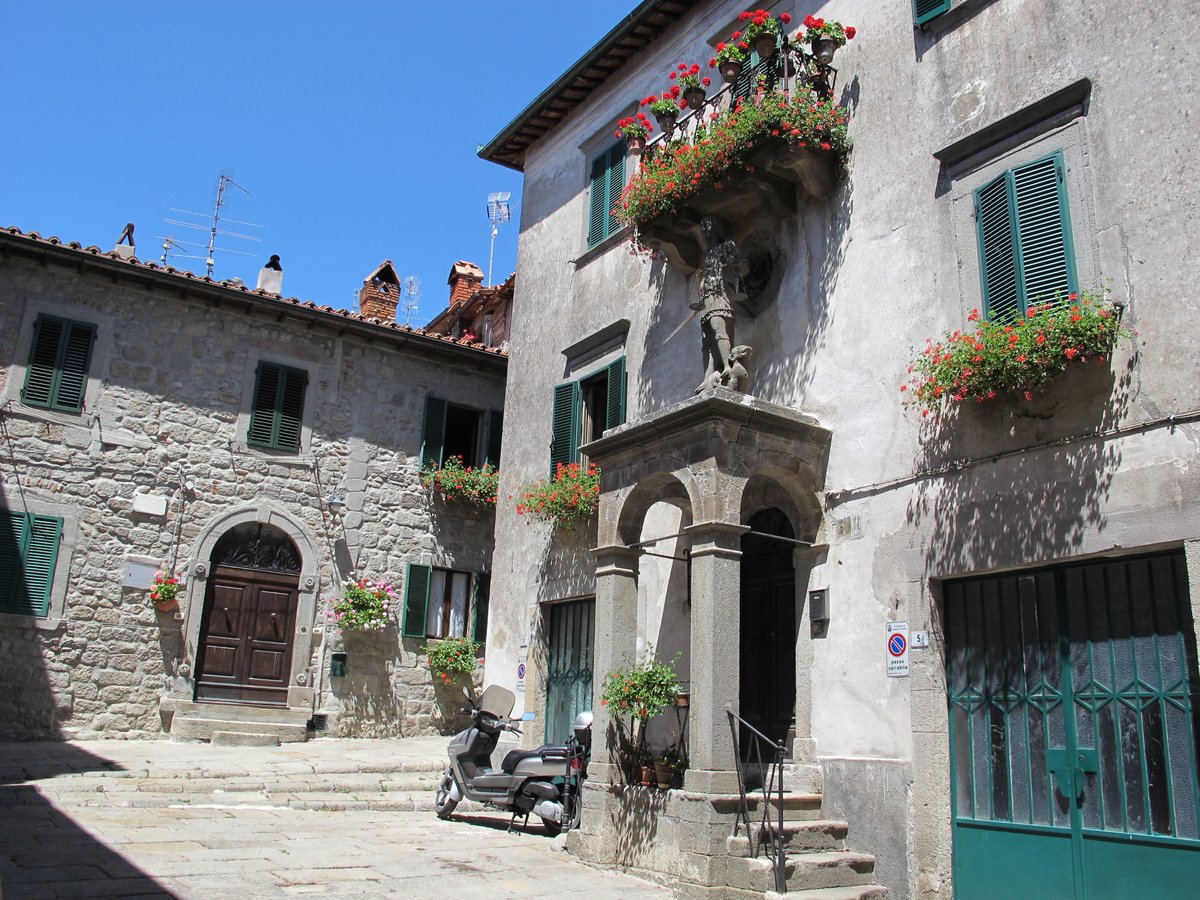 piazza San Michele - Santa Fiora