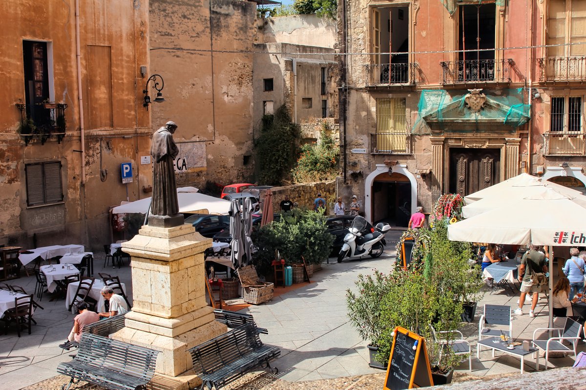 piazza Carlo Alberto