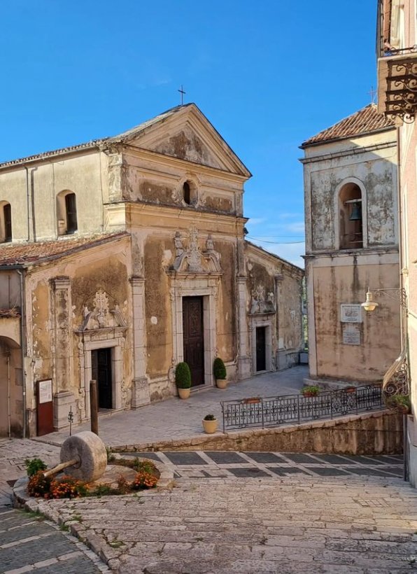 chiesa dei Santi Pietro e Paolo - Valva