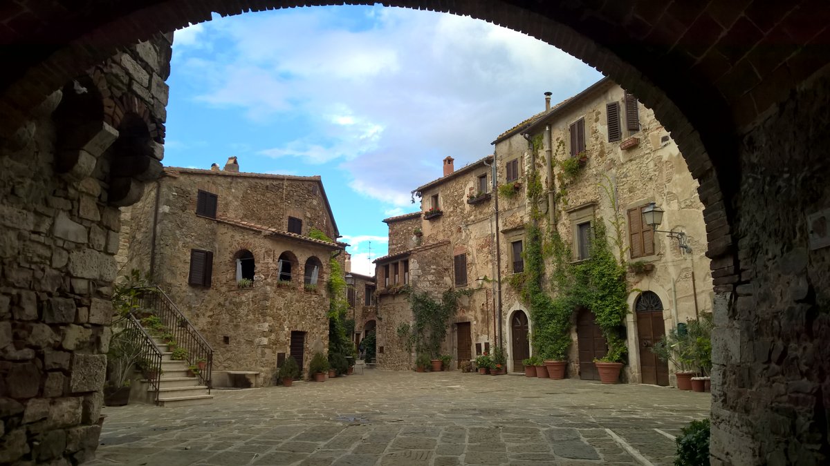 piazza del Castello - Manciano