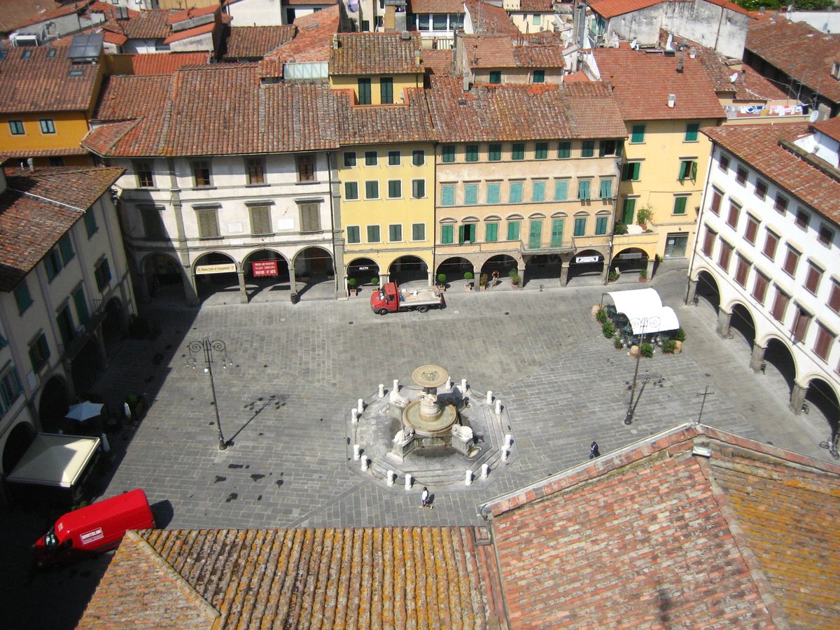 piazza Farinata degli Uberti - Empoli