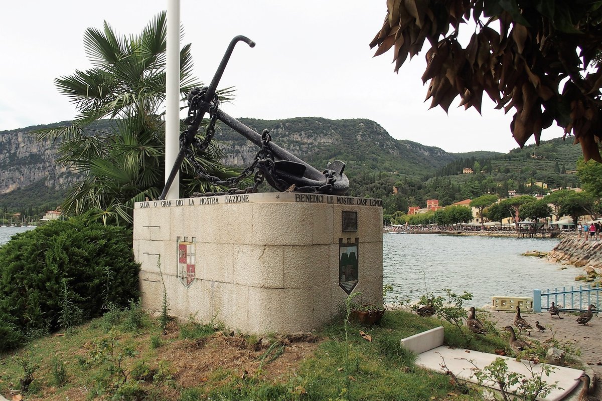 monumento ai Marinai - Garda