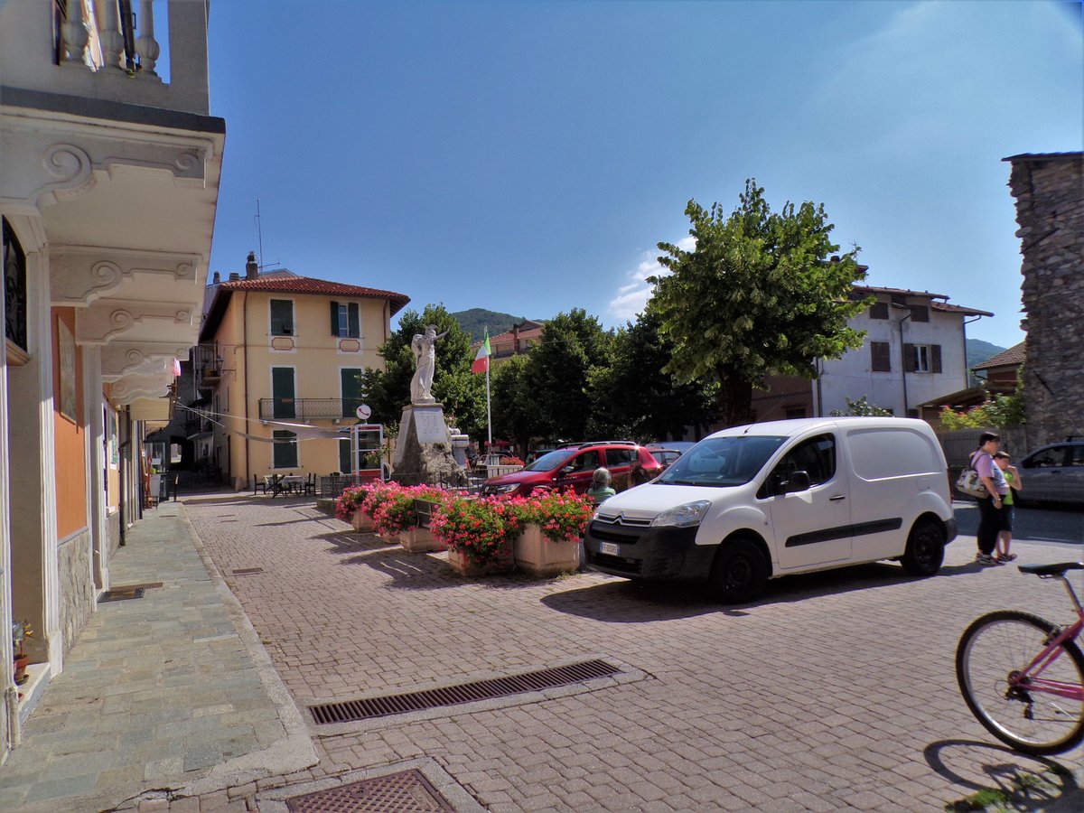 Piazza Milite Ignoto - Bardineto
