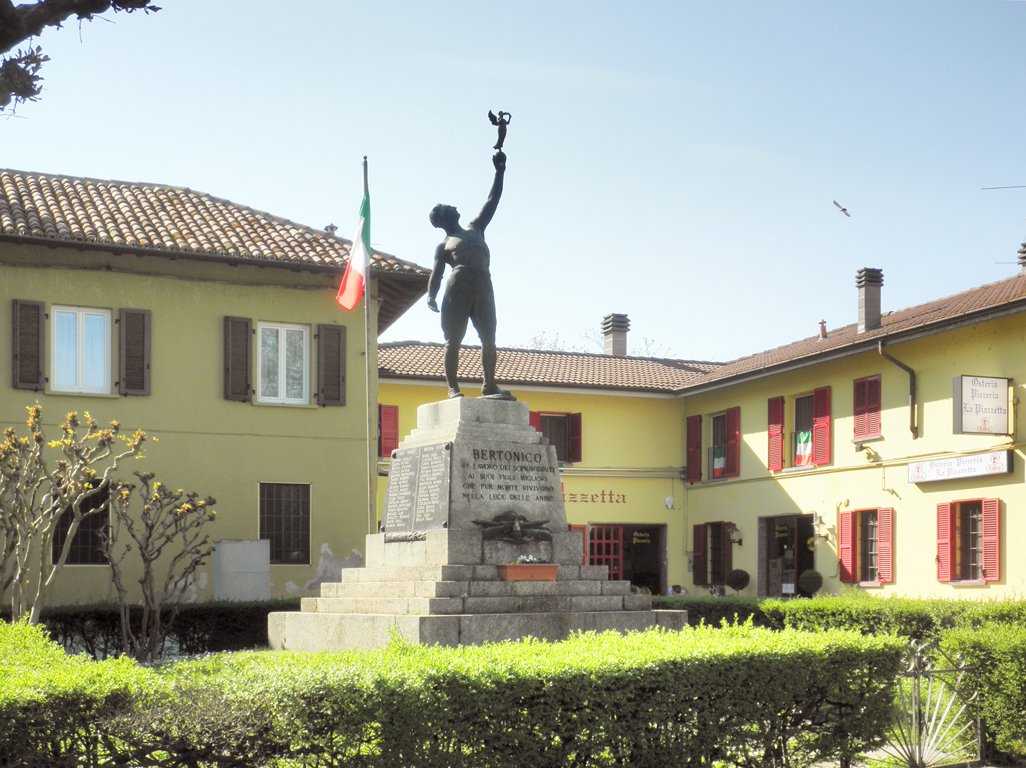 Monumento ai Caduti - Bertonico