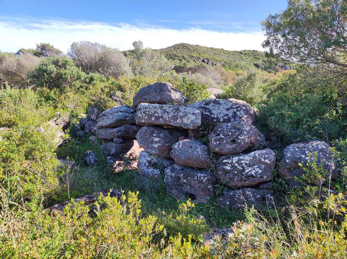 Nuraghe Is Bangius - Gonnesa