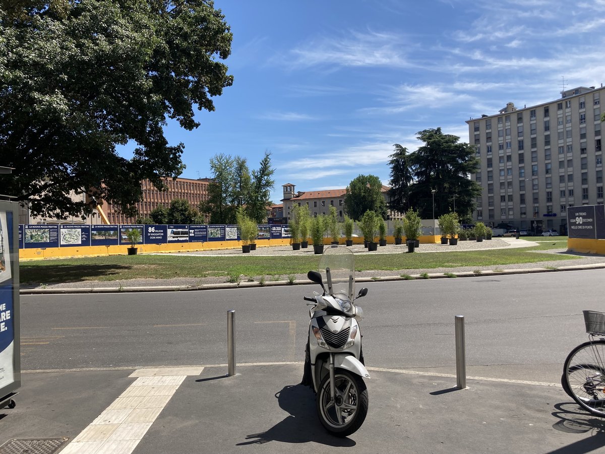 piazza Pietro Frattini