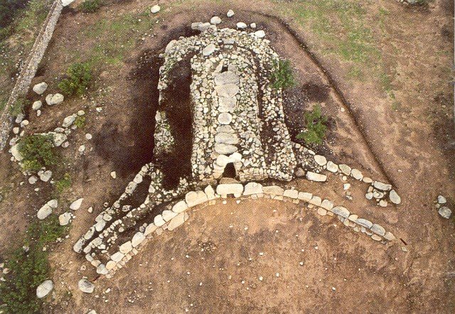 Tomba dei giganti di Osono - Triei