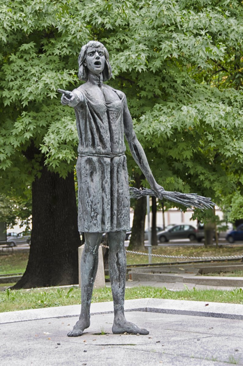 monumento alla mondina