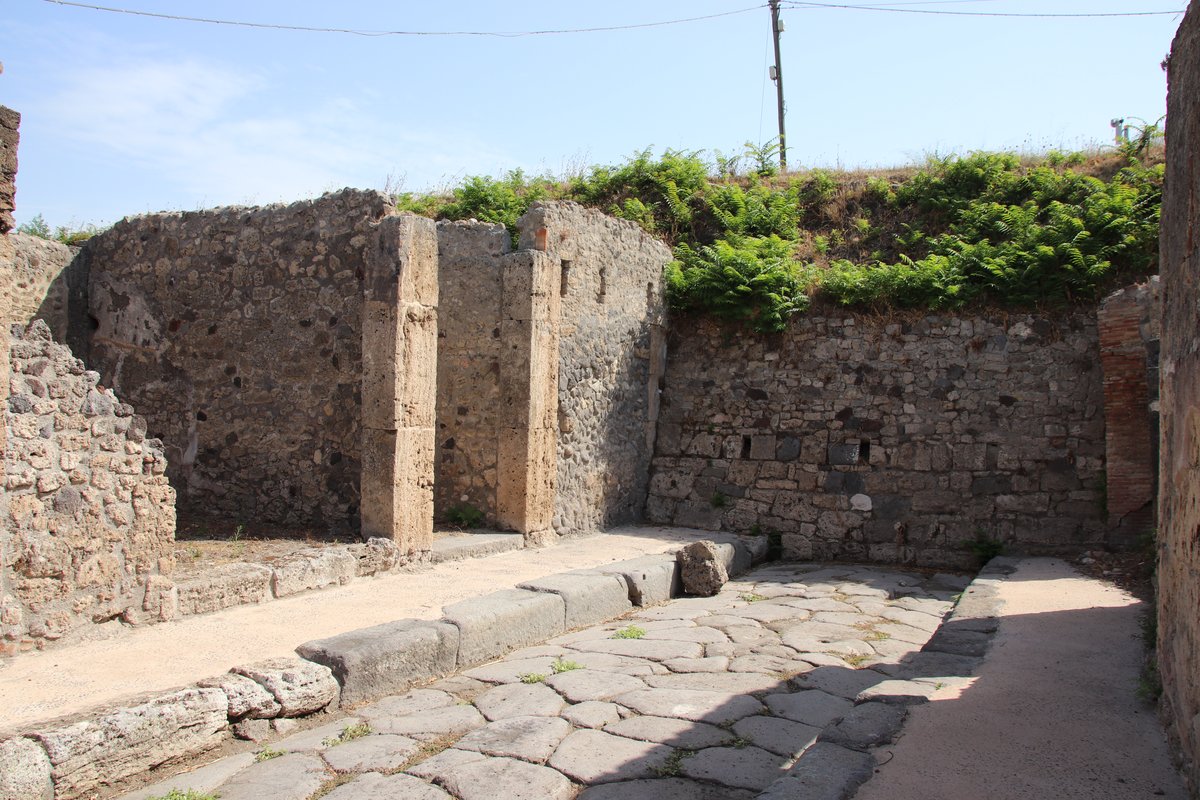 casa di C. Cornelius (IX.6.G)