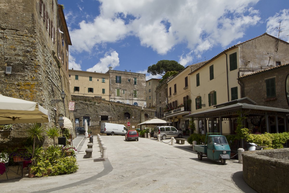 piazza Francesco Petruccioli - Pitigliano