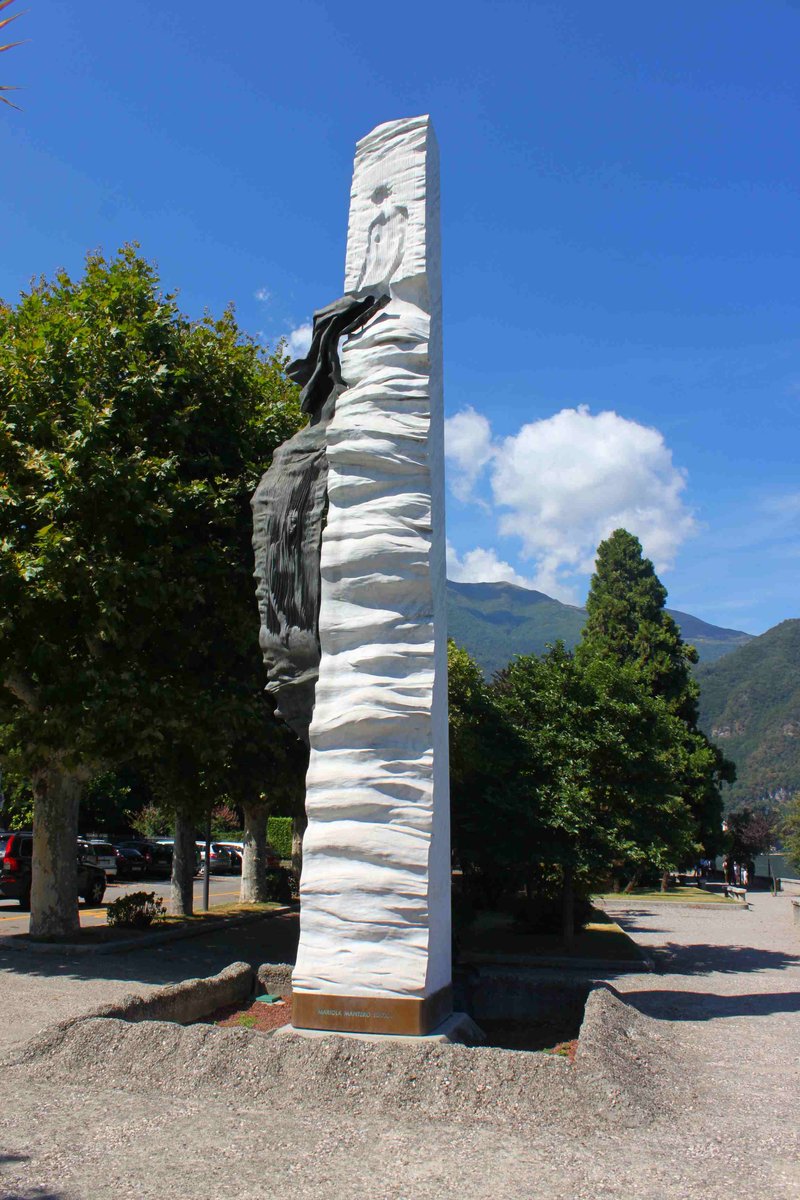 Monumento alla tessitrice - Menaggio