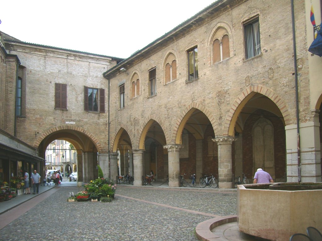 piazza Broletto