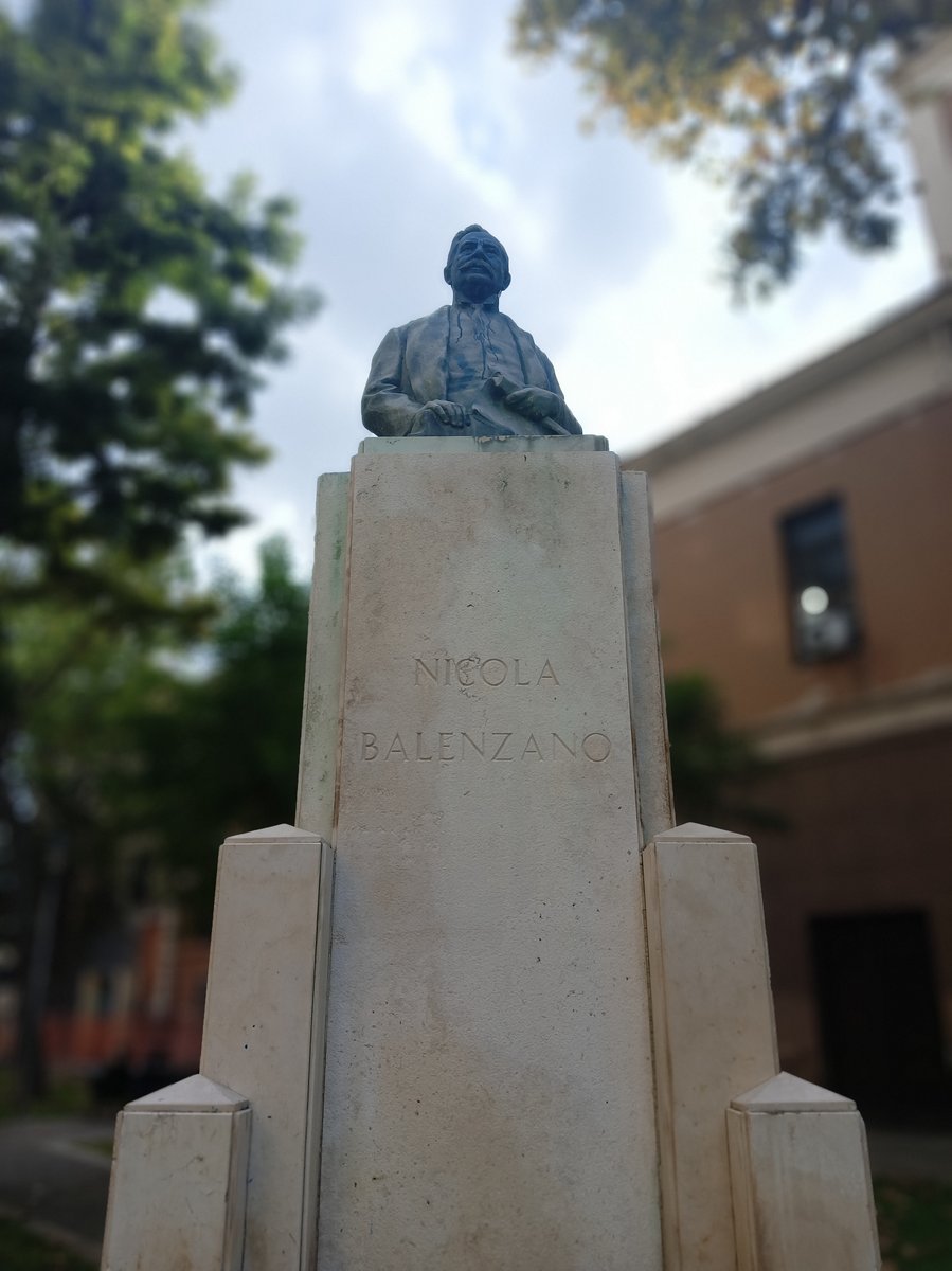 Busto dedicato a Nicola Balenzano
