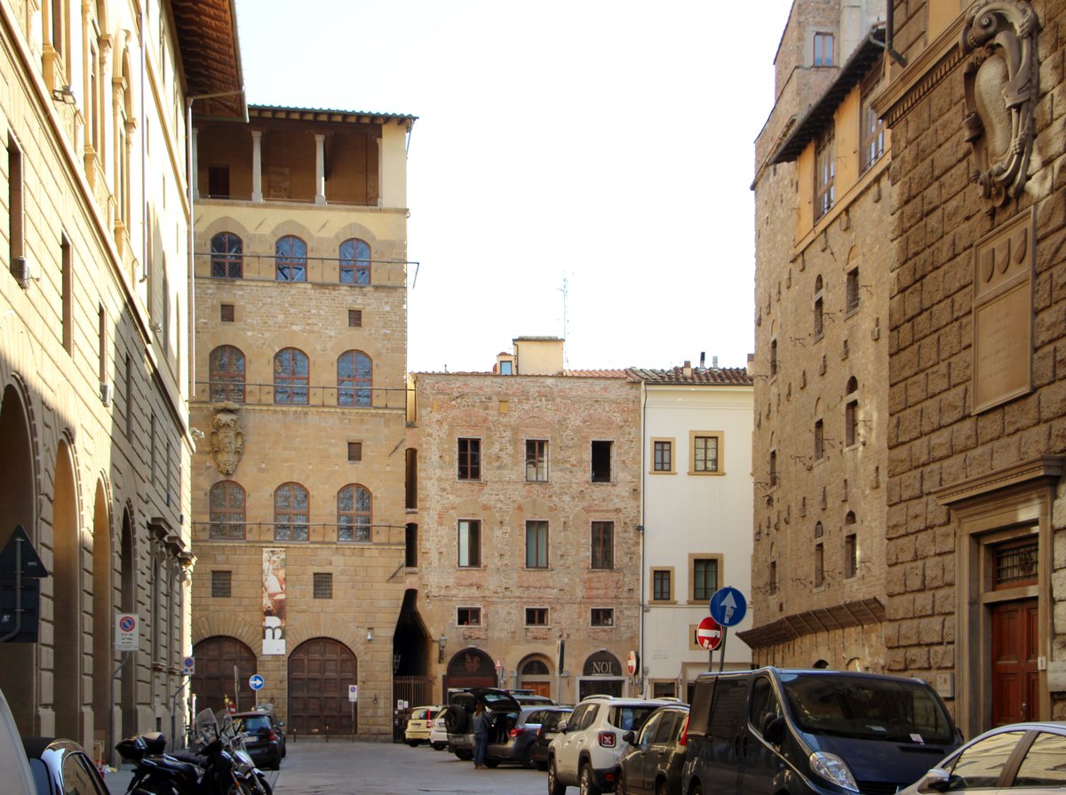 Piazza dei Davanzati - 1