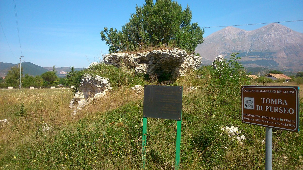 Tomba di Perseo - Magliano de' Marsi