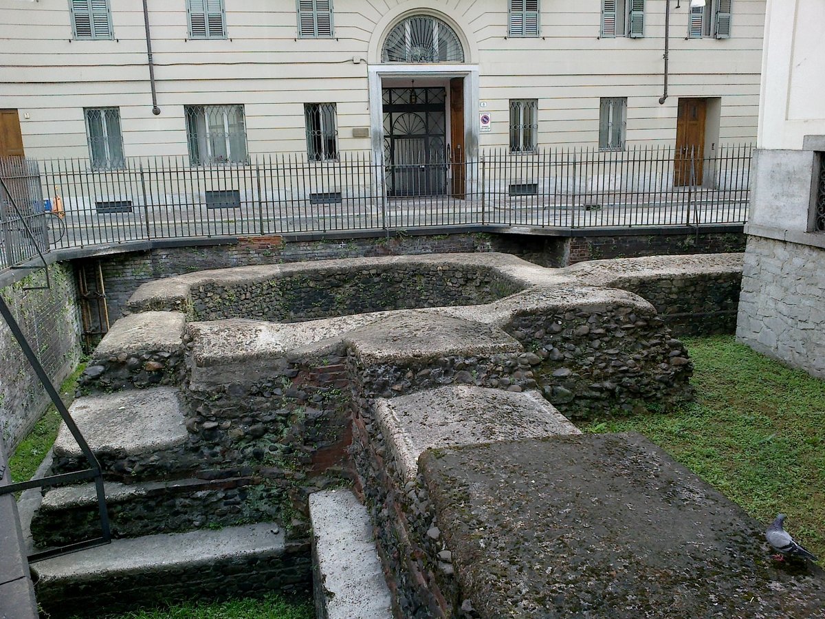Torre angolare nord-ovest della cinta urbica
