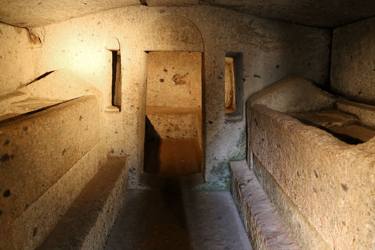Tomba dei letti funebri - Cerveteri