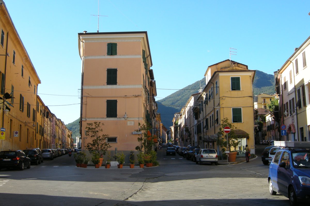 piazza Martana - Massa
