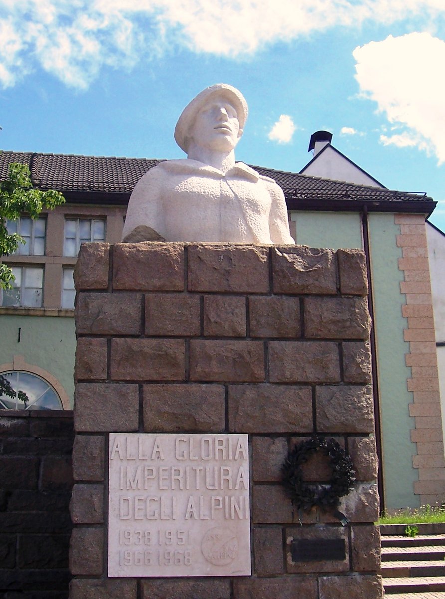 Monumento all'Alpino - Brunico
