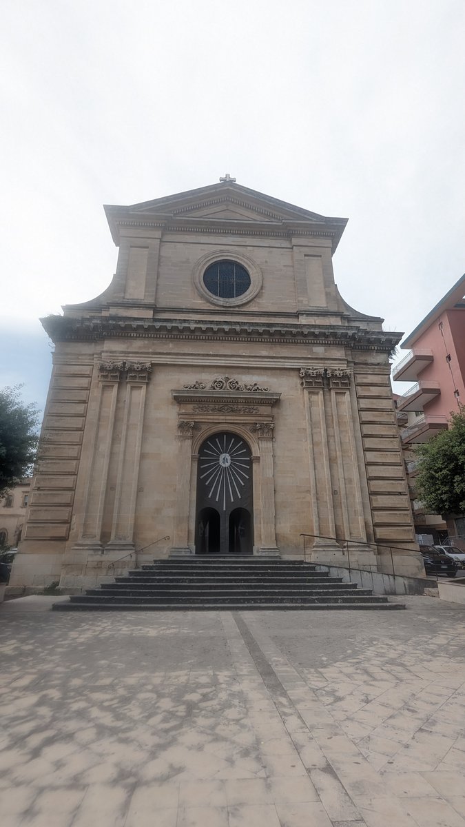 chiesa della Sacra Famiglia