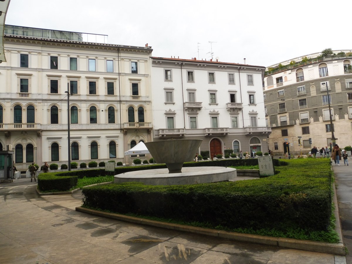 largo Guido Donegani - 1
