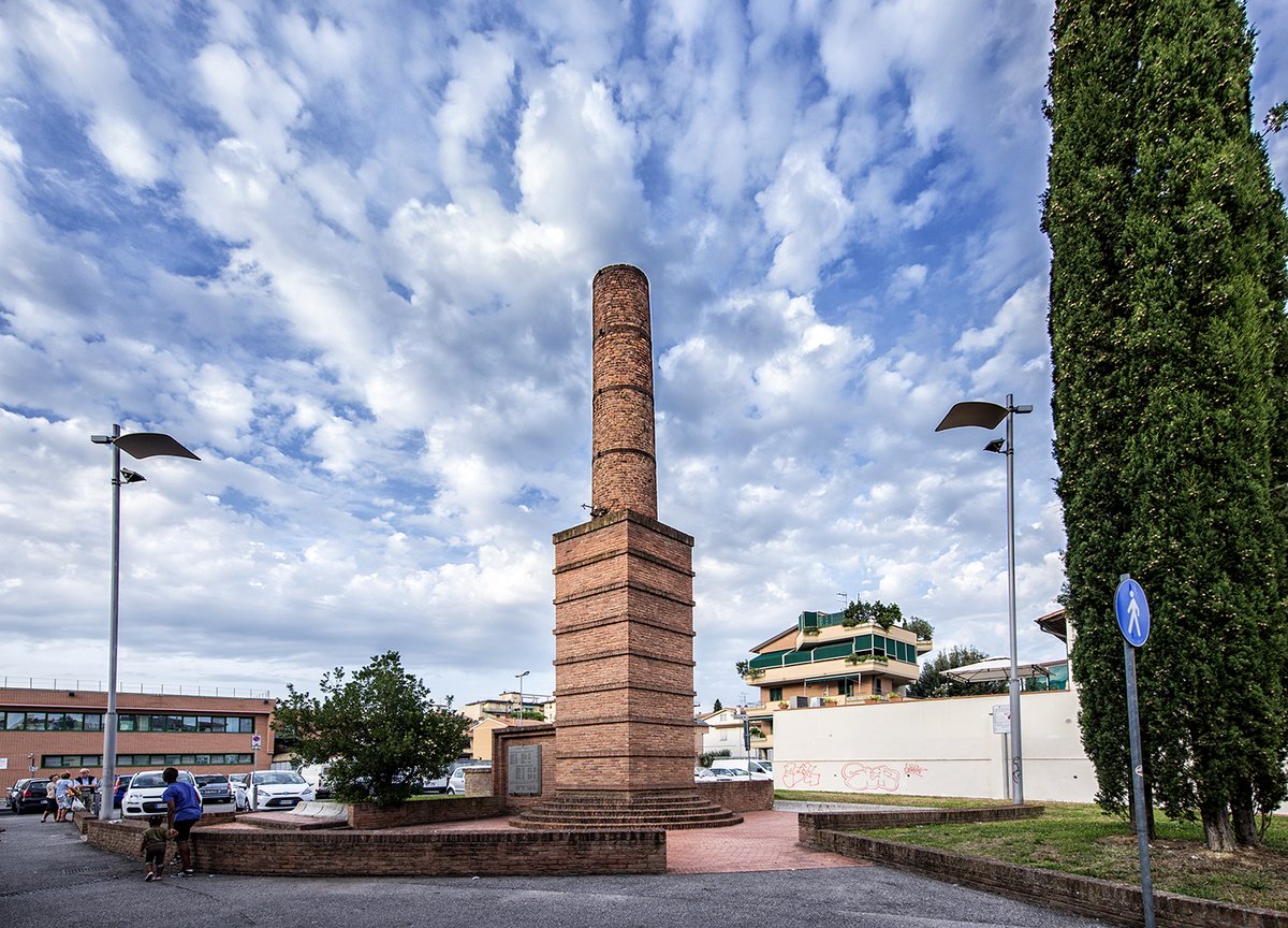 monumento in onore ai deportati nei campi di sterminio - Empoli