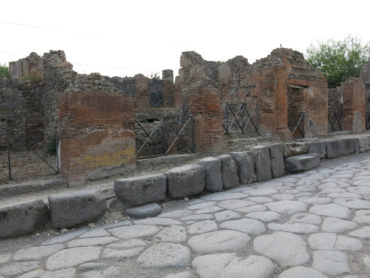 ingresso secondario (VI.17.36)