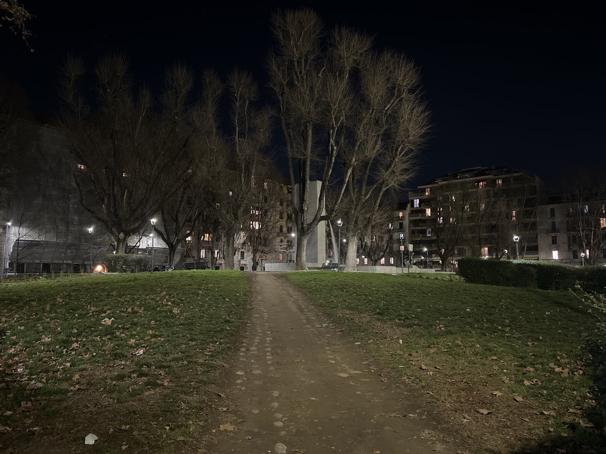 piazza Giuseppe Grandi
