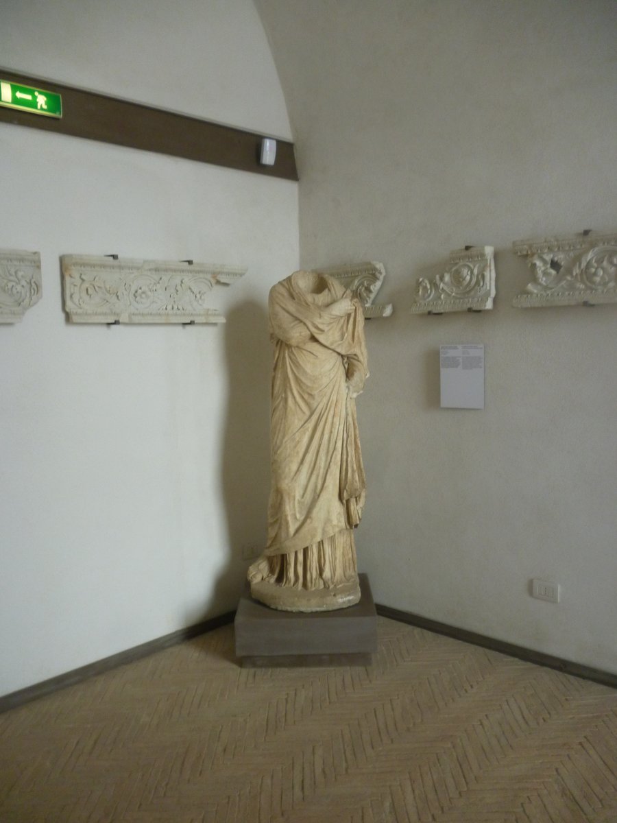 Sacello degli Augustali - Bacoli