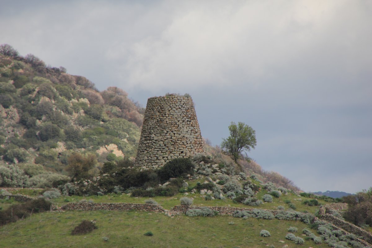 nuraghe Orolio - Silanus