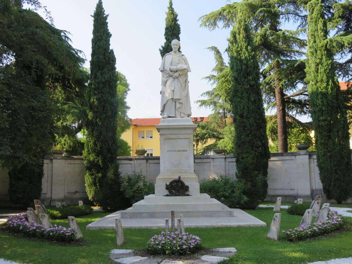 monumento ad Antonio Rosmini