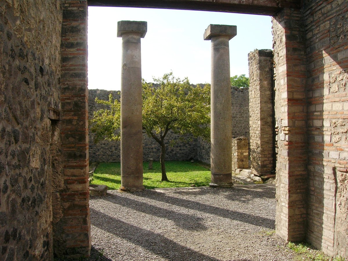 casa delle Colonne Cilindriche (I.16.2)