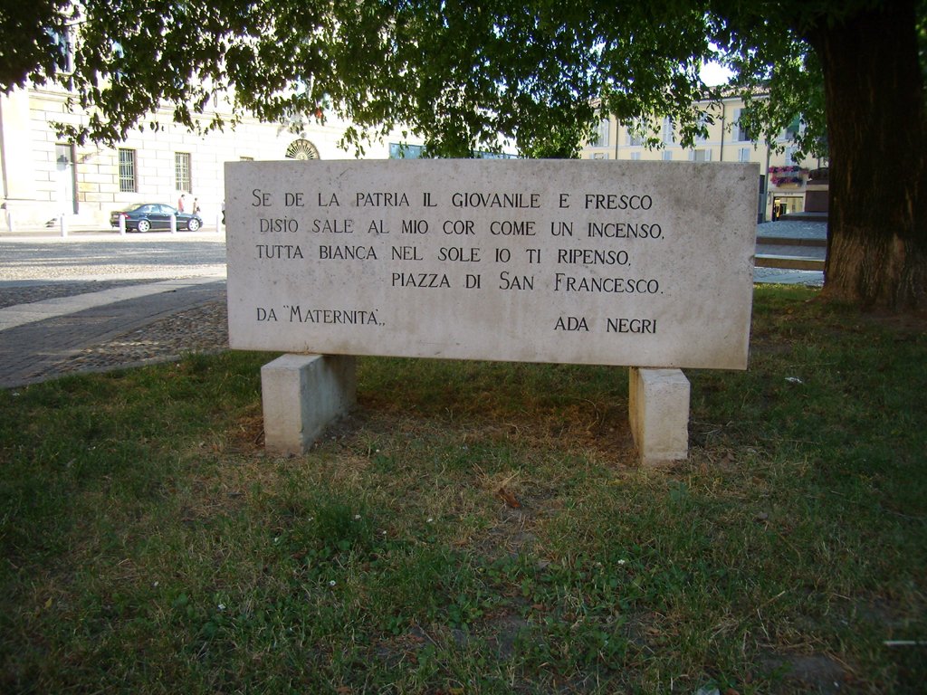 monumento ad Ada Negri