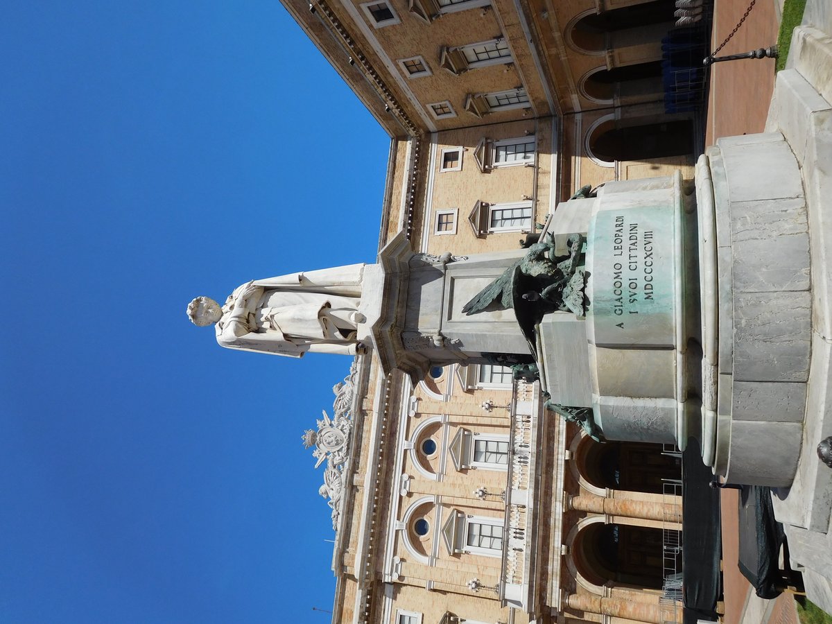 Monumento a Giacomo Leopardi - Recanati